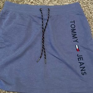 Tommy jeans purple skirt